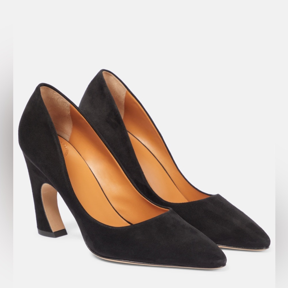 Chloe Oli Black Suede Pumps